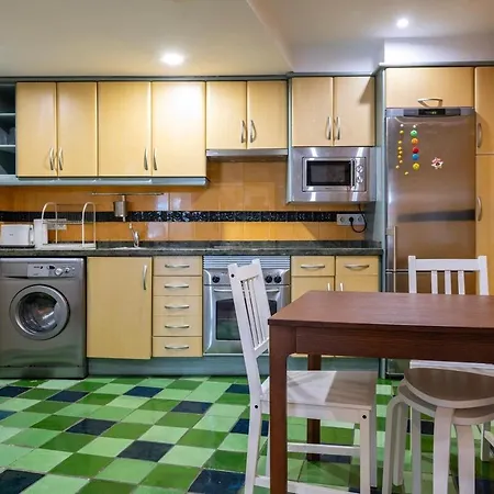 Precioso,amplio Y Centrico Calle San Antonio,reformado, Al Lado De La Catedral De Oviedo