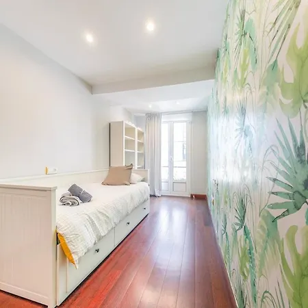 Lägenhet Precioso,amplio Y Centrico Calle San Antonio,reformado, Al Lado De La Catedral De Oviedo